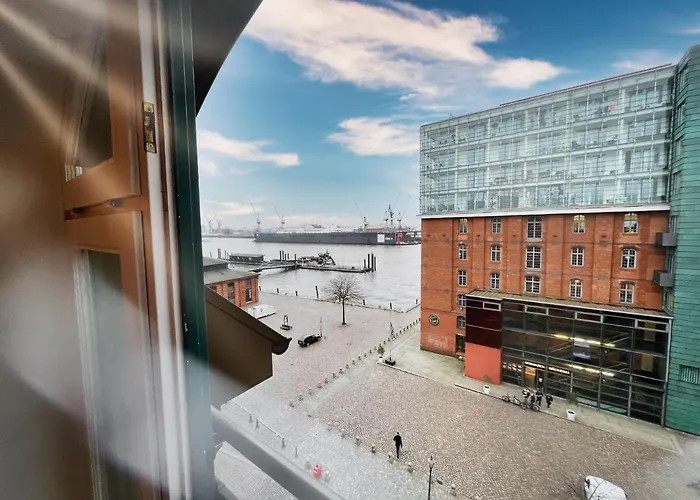 Loft-Panoramablick-Hafen & Elbe!